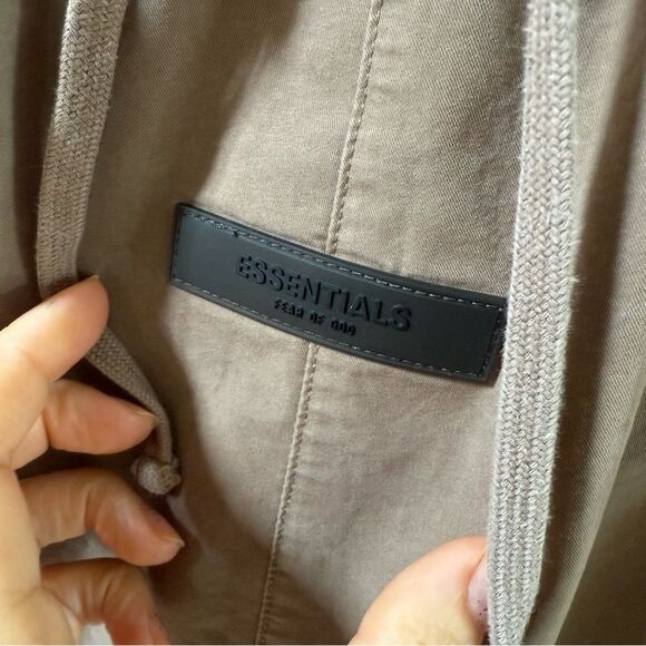 Fear Of God Essentials Relaxed Trouser Wood Brown XS - Picture 4 of 13